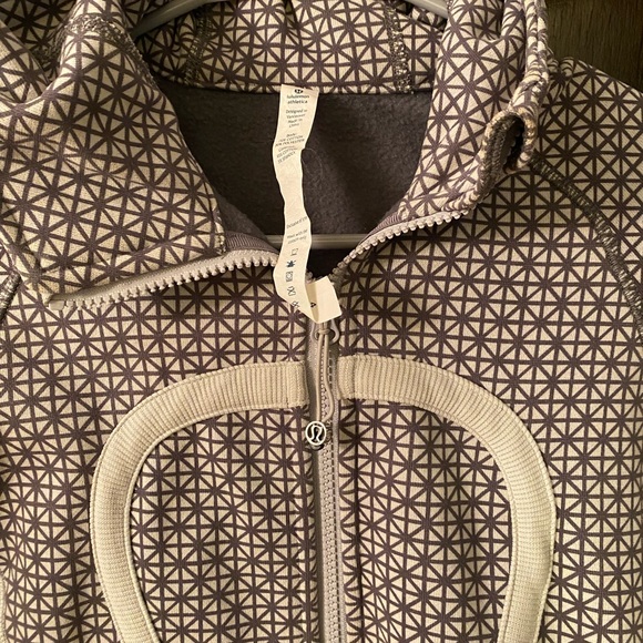 Lululemon sweatshirt - Picture 3 of 3